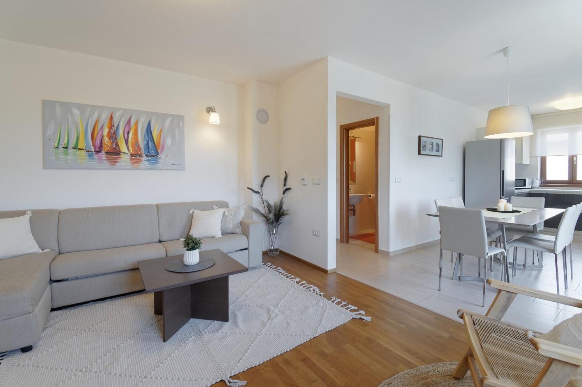 Apartment Enrico - Two Bedroom Apartment With Jacuzzi *